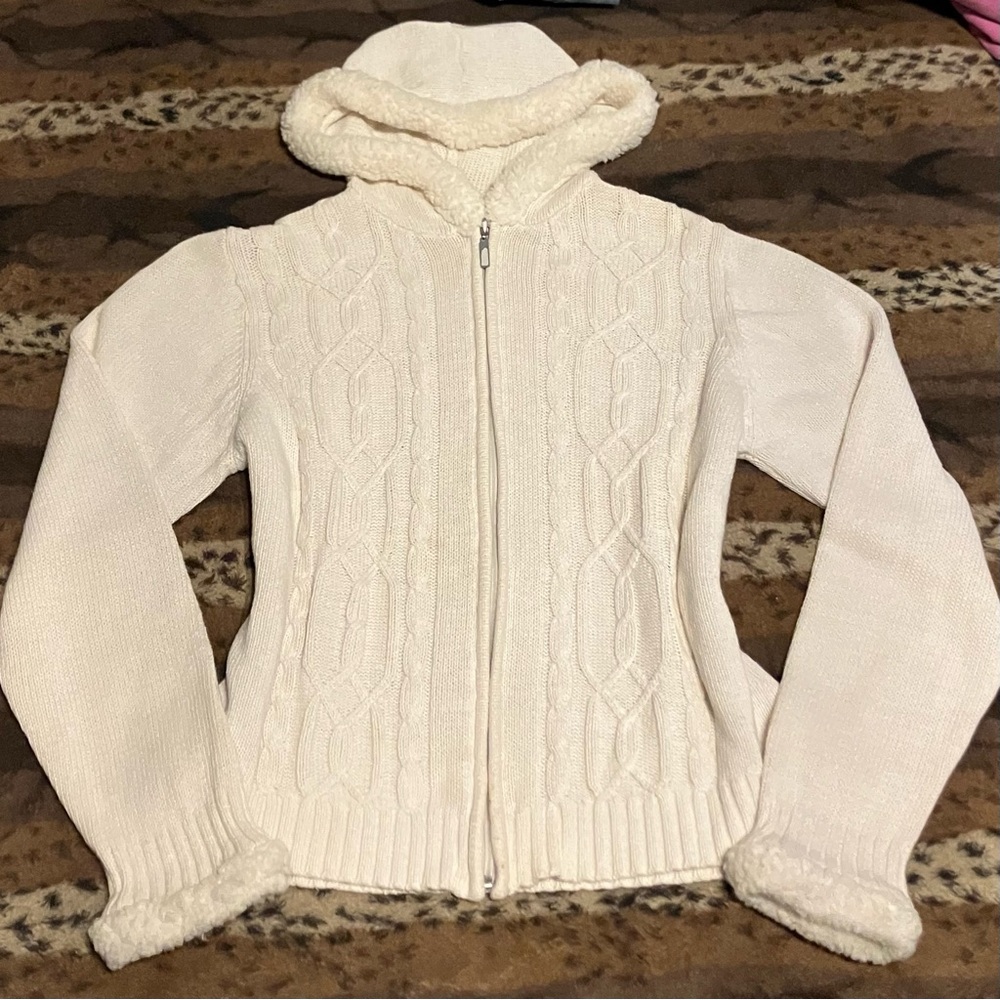 White Cream Cable Knit Women's Sweater (Small)